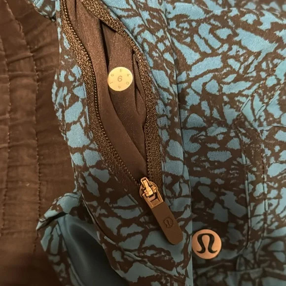 Lululemon Tracker Short - Picture 6 of 6